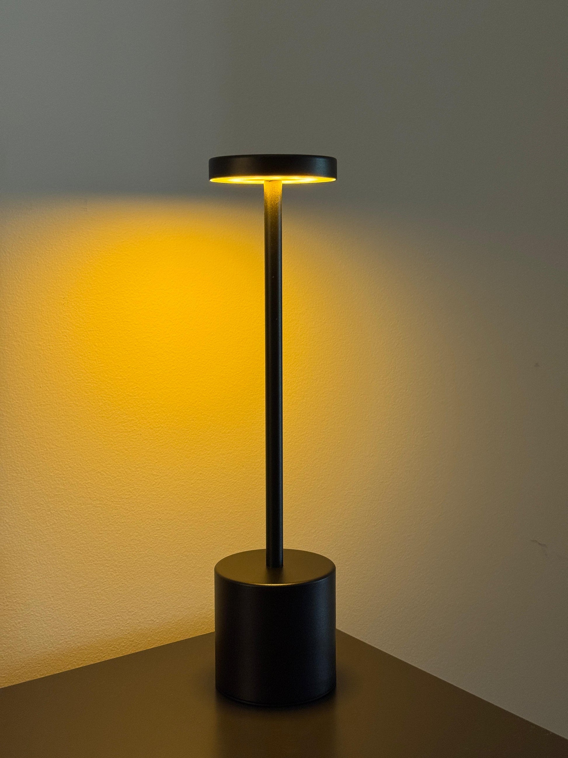 Candeeiro de Mesa LED com Sensor Touch e Bateria Recarregável Preto